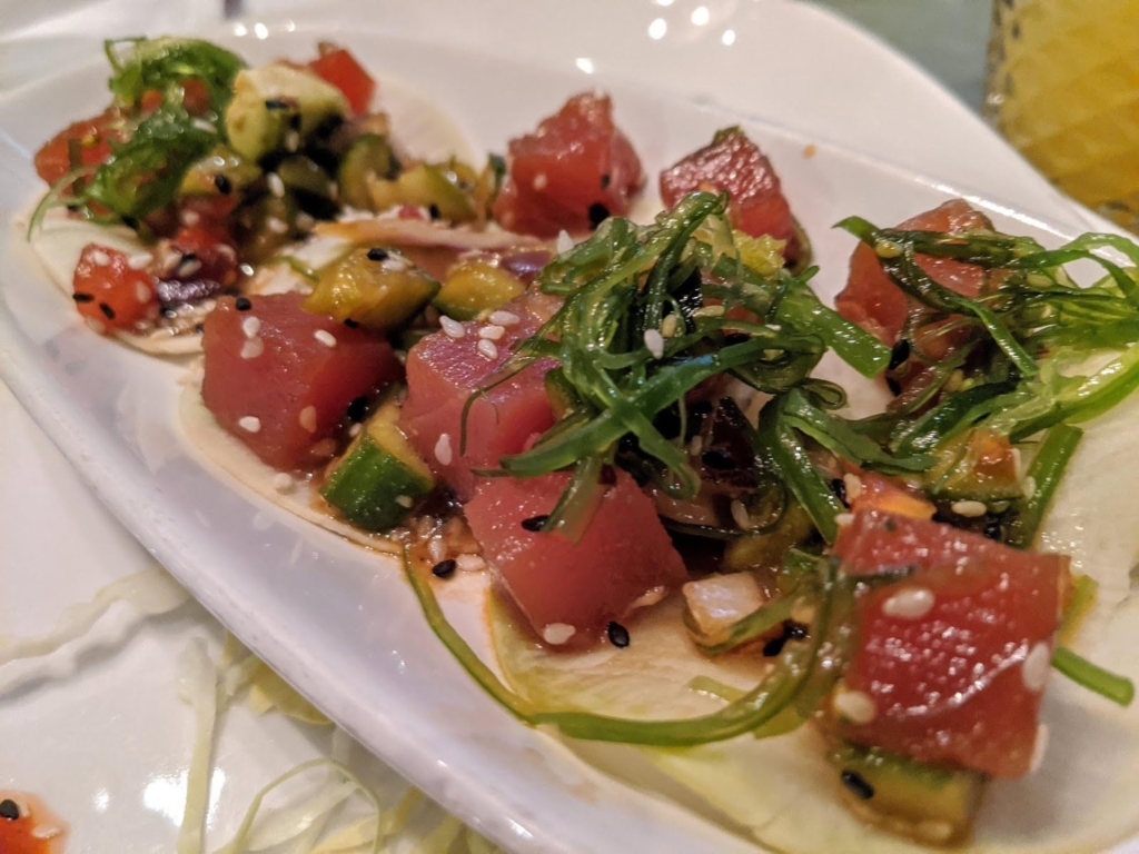 Red table - Saturday happy hours